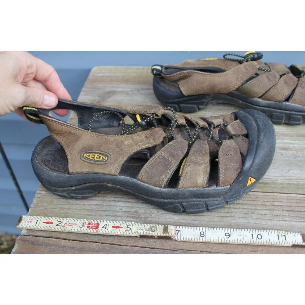 KEEN Very Nice Sandals Mens/Womens Sz 9 Brown Leather Fisherman Outdoor Hiking